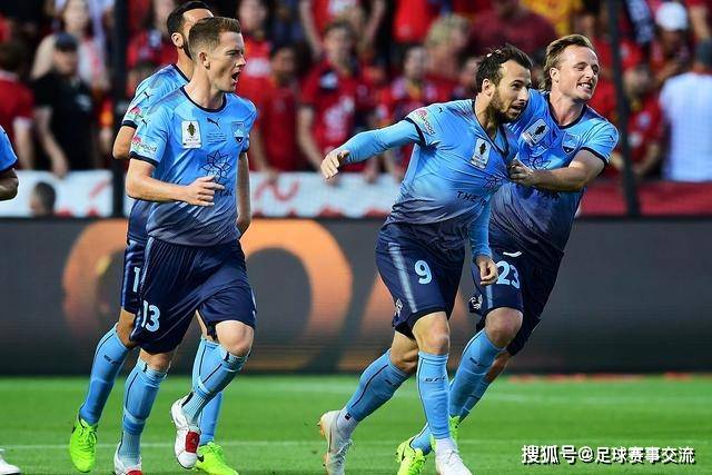 斩获中超首球！18岁布尼亚明后点包抄破门，玉昆主场1-1扳平河南